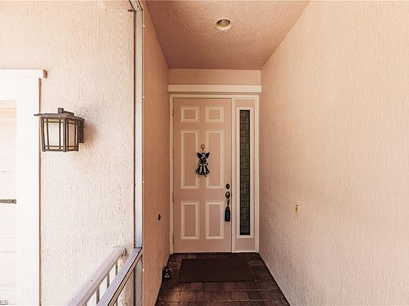 4th image of 15324 Yellow Wood Dr