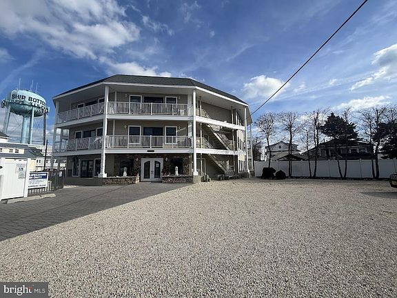 5th image of 1810 Central Ave #13