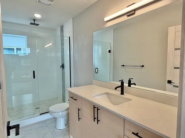4526 Delridge Way SW #F — Photo 20