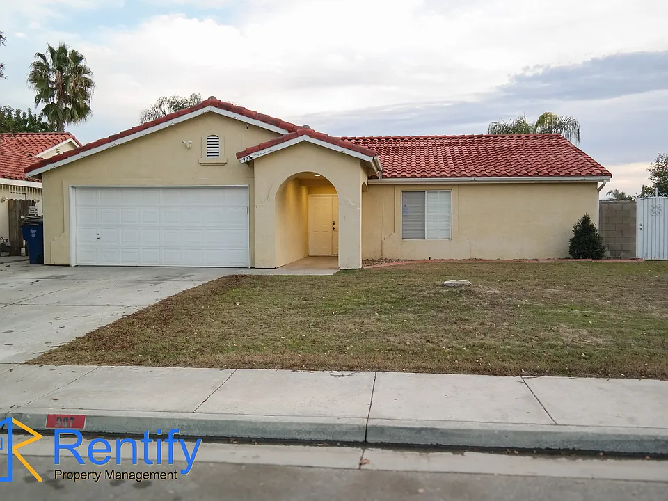 907 Ivy Trae Ln