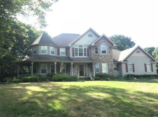 10 Cheryl Dr, Shoreham, NY 11786
