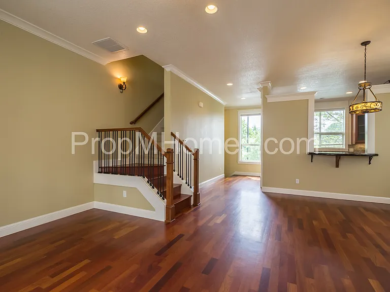 5135 N Williams Ave — Photo 4