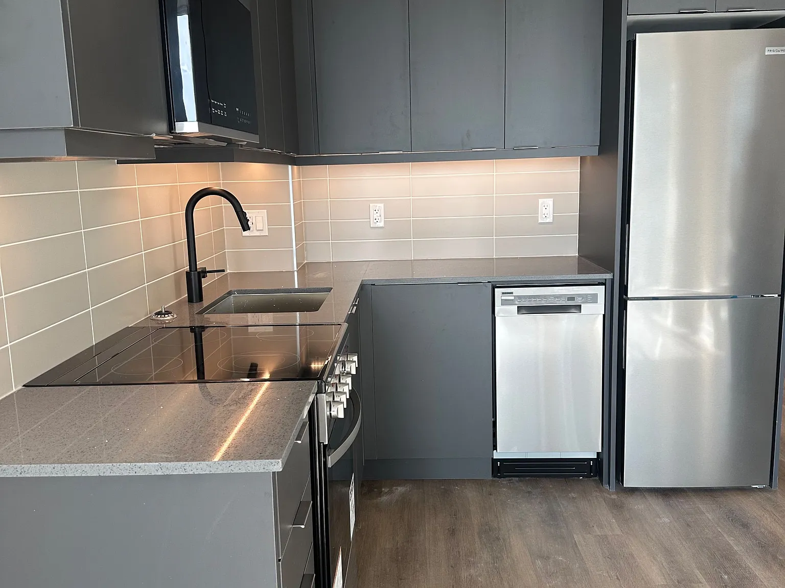 2 bed, $2,050 — Photo 3