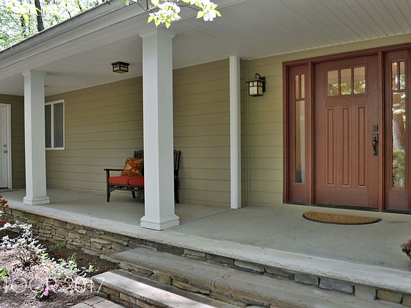 2nd image of 19 Knollwood Dr