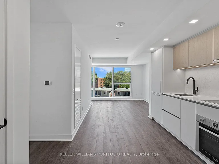 609 Sherbourne St #407 — Photo 2