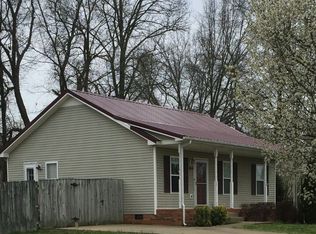 1800 Harbor Dr, Oak Grove, KY 42262