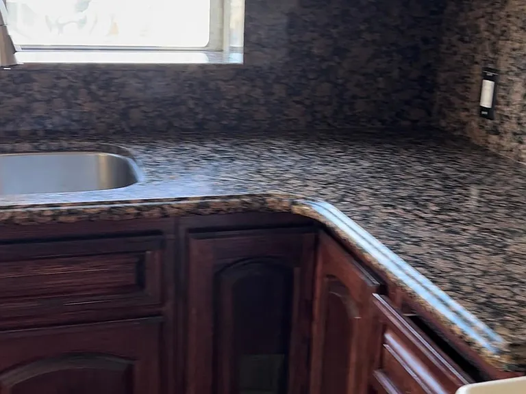 2341 Pine Ave #2341 — Photo 3