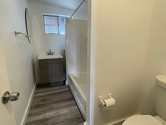 4th image of 2916 Logan Ave #2916