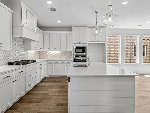 4th image of 4509 Peary Ln