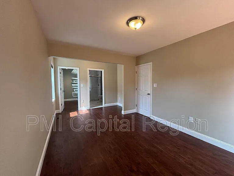 3903 Hampden St — Photo 12