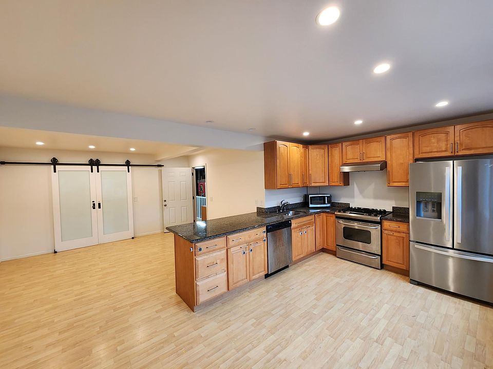 1st image of 2139 21st Ave #A