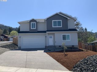 3101 W Woodside Ave, Roseburg, OR 97471