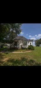413 Maple Ave, Smithville, MO, 64089