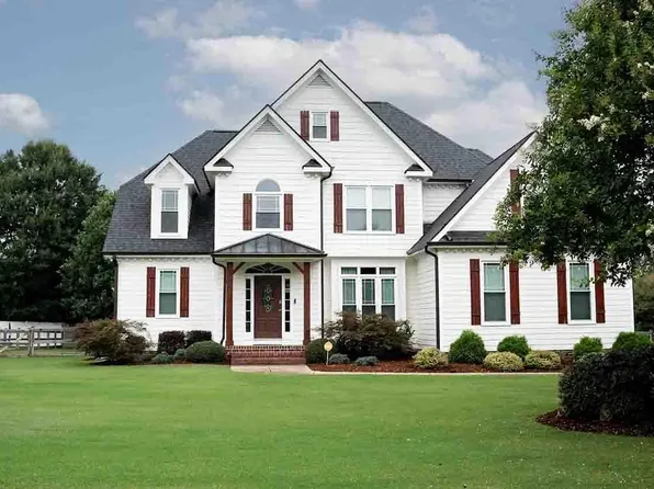 3908 Autumn Creek Dr, Fuquay Varina, NC 27526