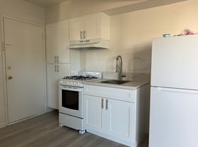 4220 Noyes St, San Diego, CA