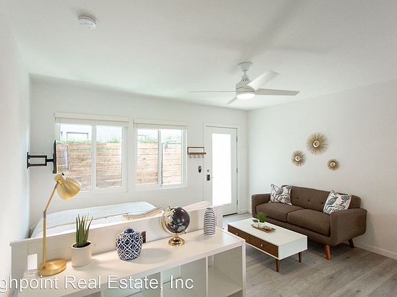 3rd image of 5525 Harold Way Unit 9