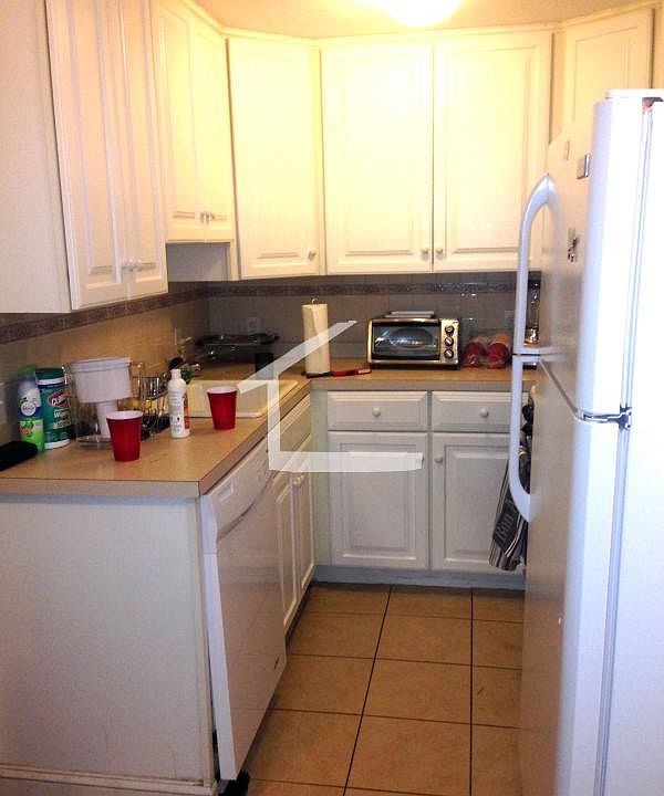 2nd image of 1122 Commonwealth Ave APT 08