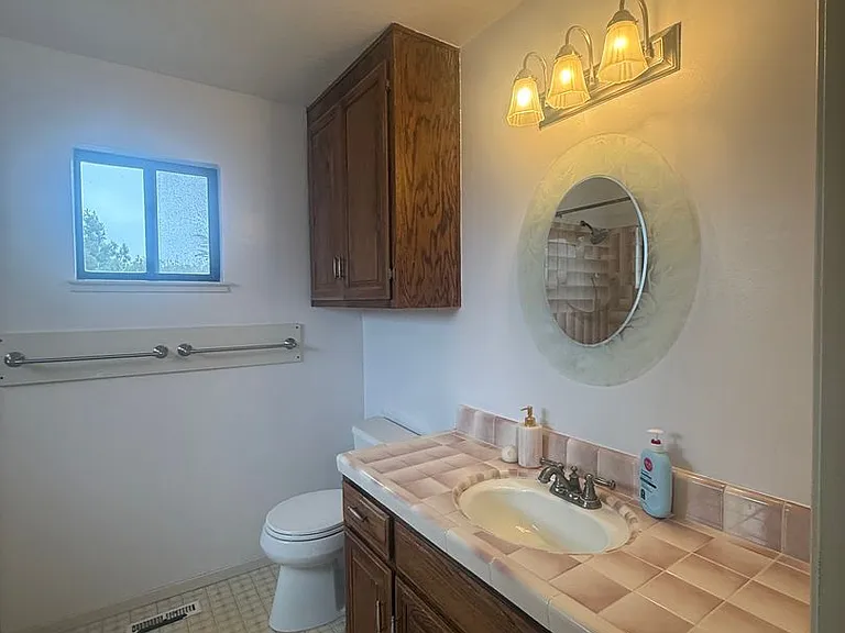 13810 Hutchings Ct — Photo 10