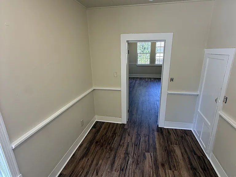 303 Pine St — Photo 6