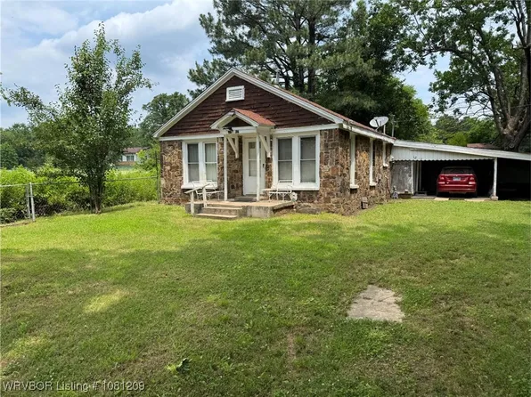 837 W 4th St, Booneville, AR 72927