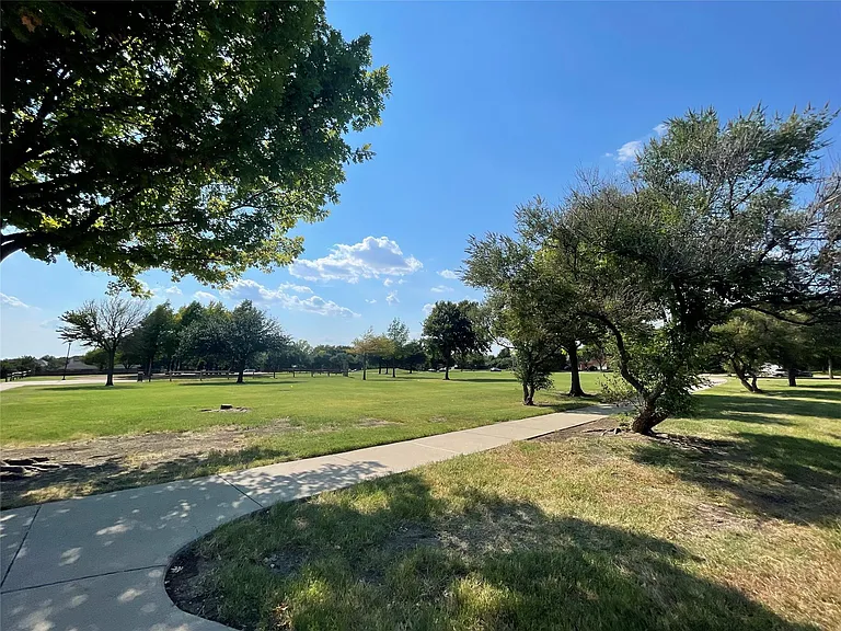 11920 Brownwood Dr — Photo 23