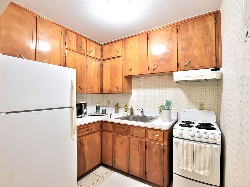 1st image of 1810 NW 10th St #1816