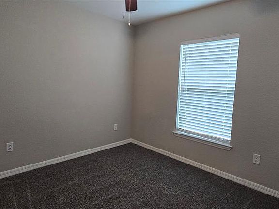 5th image of 15300 SW 50th Avenue Rd