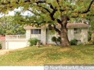 3328 Shepherd Hills Dr, Bloomington, MN 55431