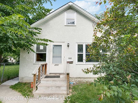 3rd image of 2718 James Ave N