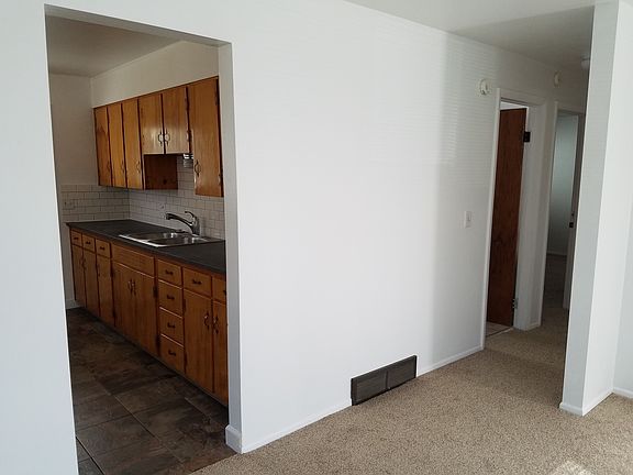 5th image of 502 S Longmont Ave APT A
