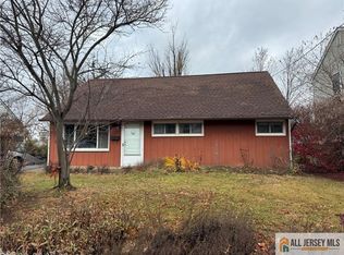 13 Ashley Rd, Edison, NJ 08817