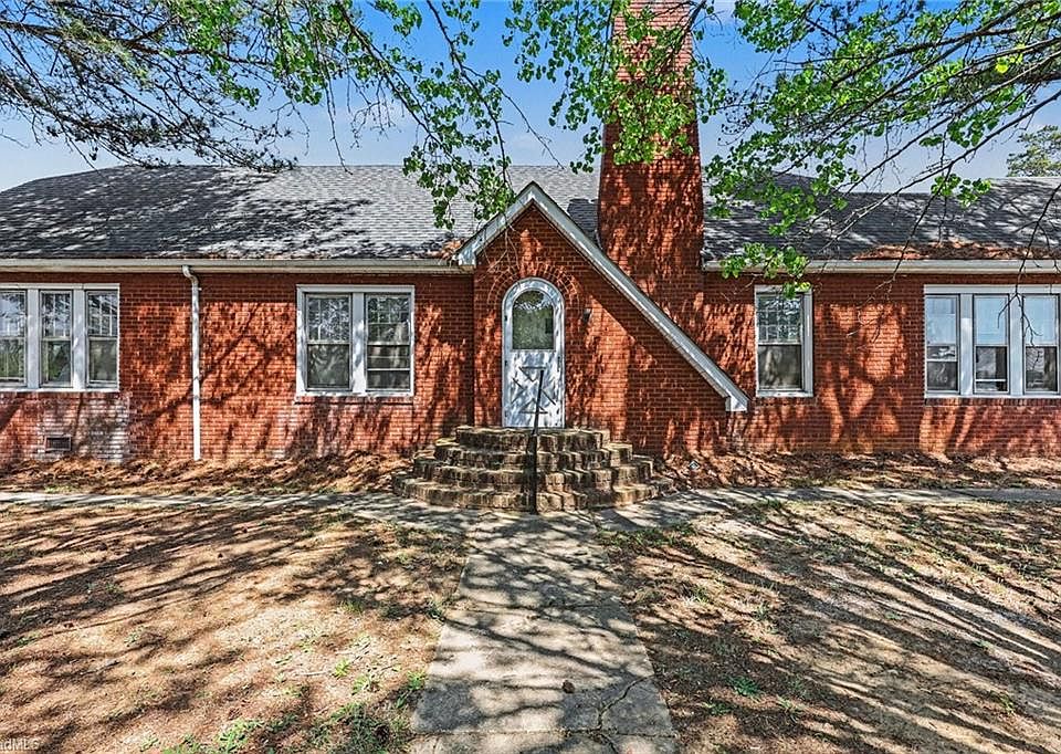 1st image of 1411 Ludwick Heights Ln