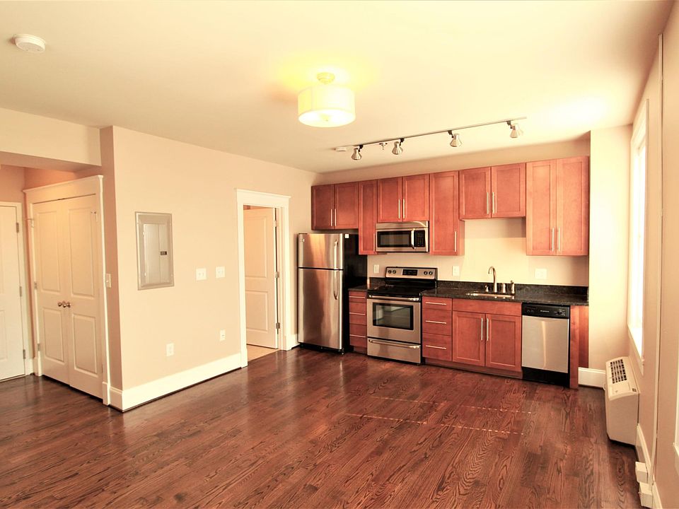 1st image of 611 S Jefferson St #614