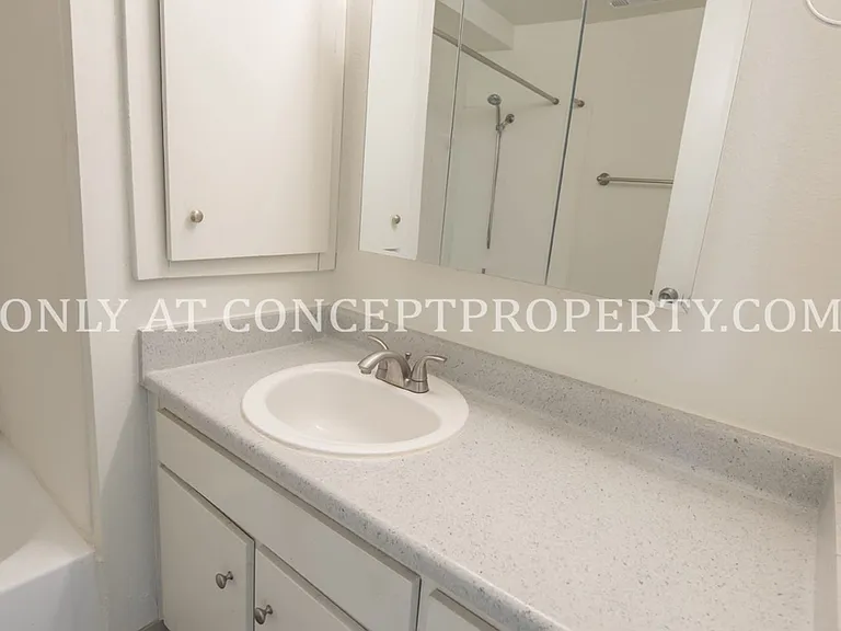 6660 S 1300 W — Photo 25