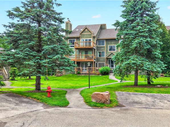 5322 Summit Dr, Hidden Valley, PA 15502