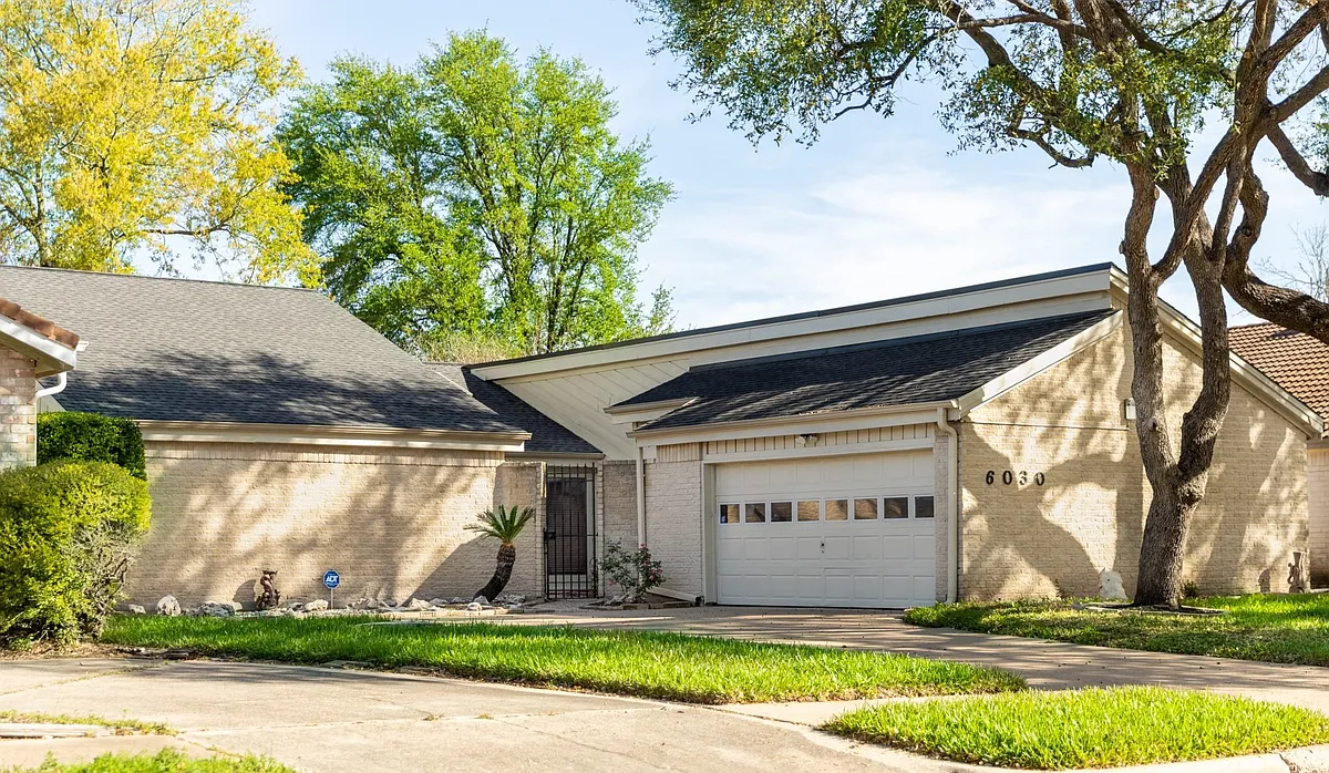 Building Photo - 6030 Gallant Forest Dr