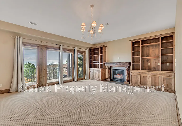 3608 E Crest Mount Cir — Photo 10