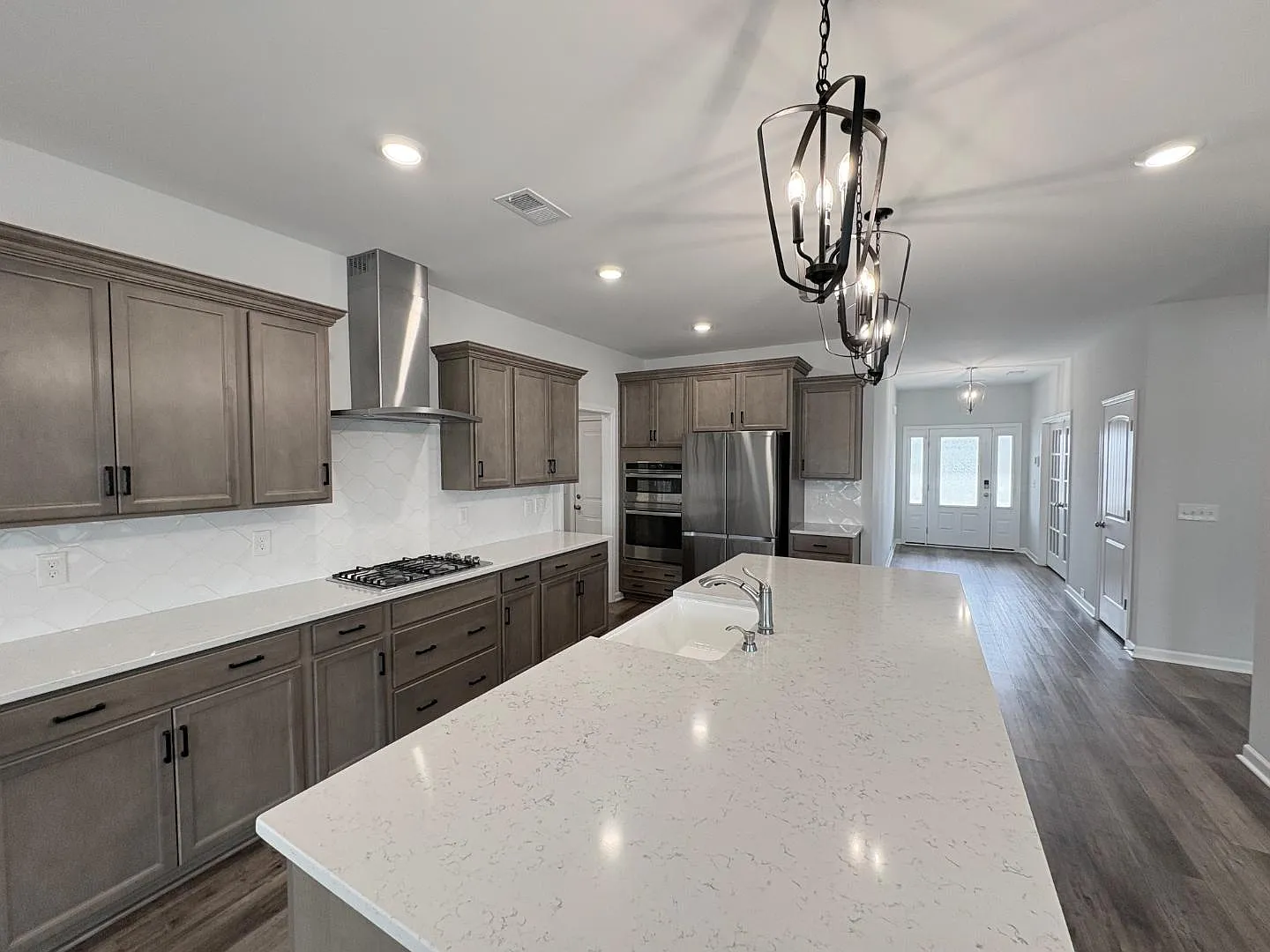 153 Brockway Dr — Photo 4