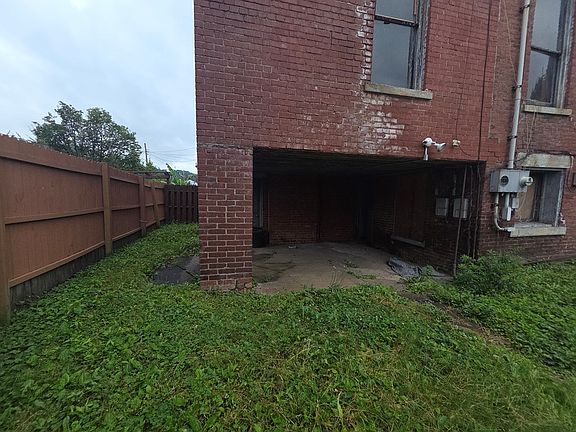 3rd image of 2 Virginia Street