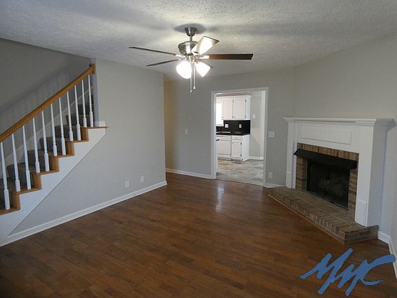 3rd image of 1307 Pearlknob Ct