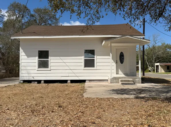 709 N Jefferson St, Beeville, TX 78102