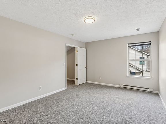 5th image of 231 Chase Dr