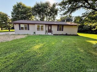 20 Edith Dr, Bourbon, MO 65441
