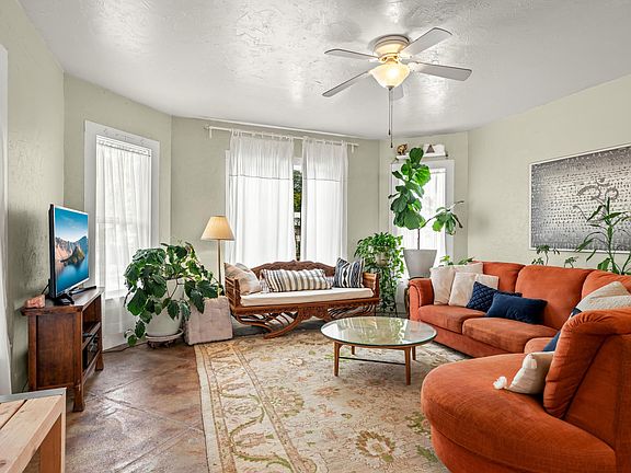 5th image of 322 N 3rd St