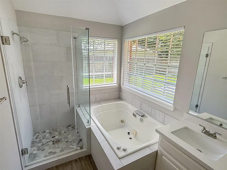 12414 Logan Mill Dr — Photo 19