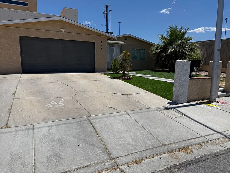 200 Ramsey St — Photo 23