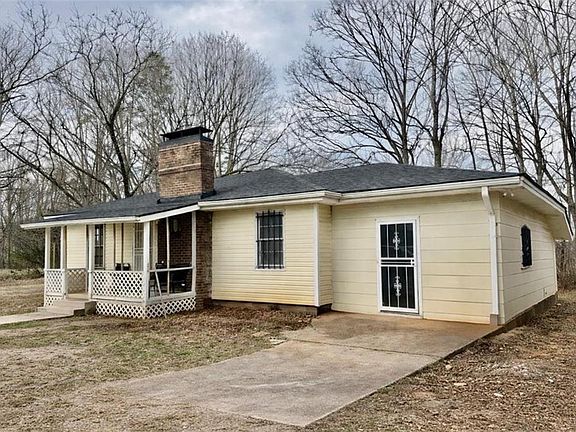 3rd image of 3911 Blackstock Rd