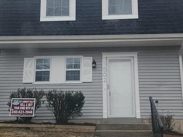 1002 Barnesbury Ct, Capitol Heights, MD 20743