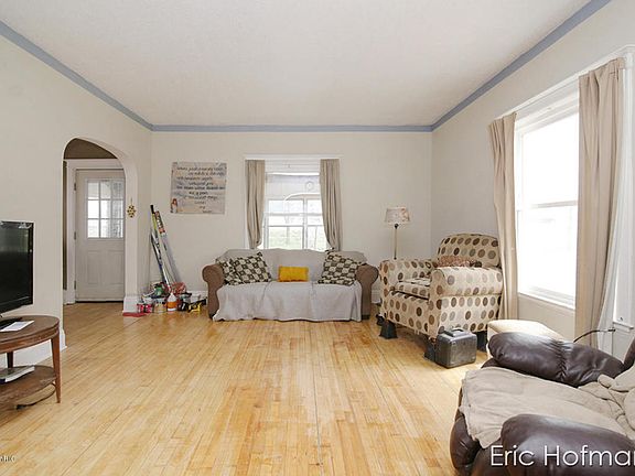 4th image of 1401 Turner Ave NW