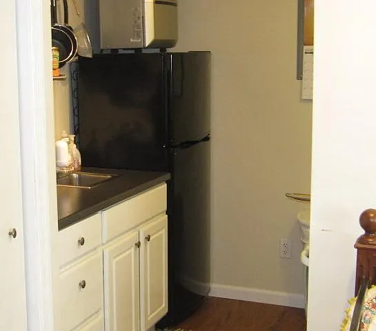 4708 Roland Ave #5 — Photo 5